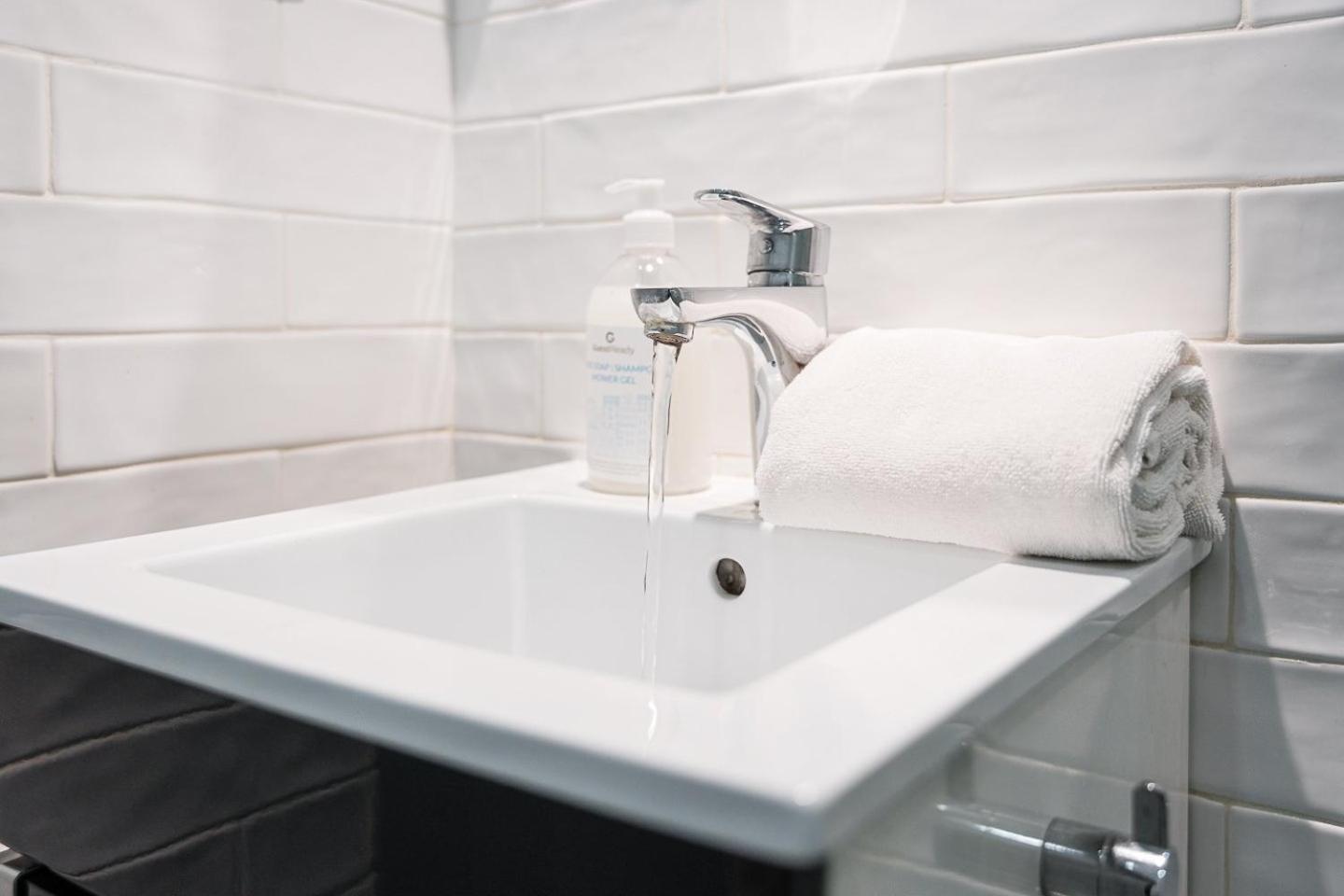 Guestready - Grayscale Apartment Porto Luaran gambar