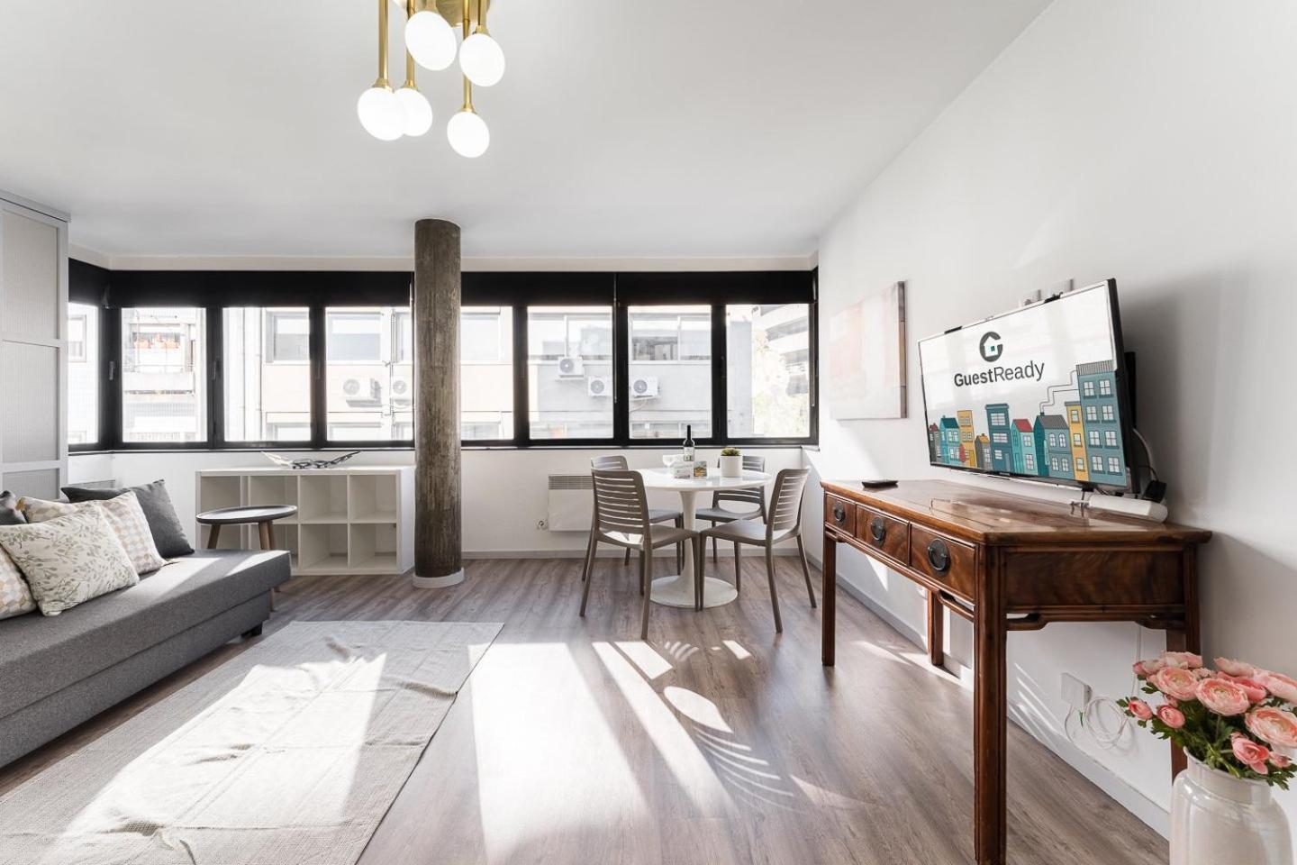 Guestready - Grayscale Apartment Porto Luaran gambar
